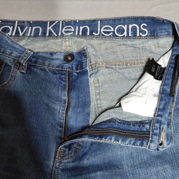 Vintage Calvin Klein Jeans men's size 32X31 hard washed denim blue straight leg - Picture 10 of 15